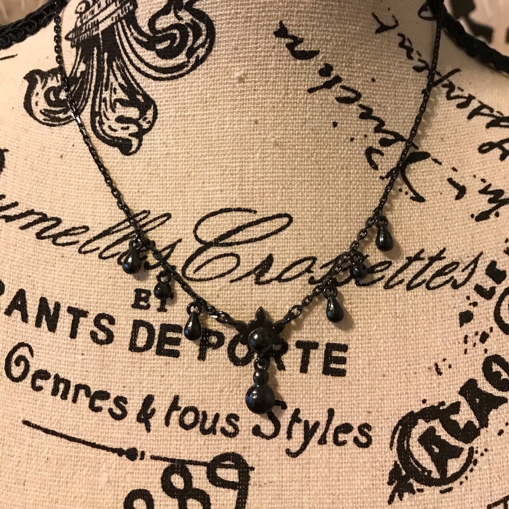 Beautiful Dainty Black Necklace